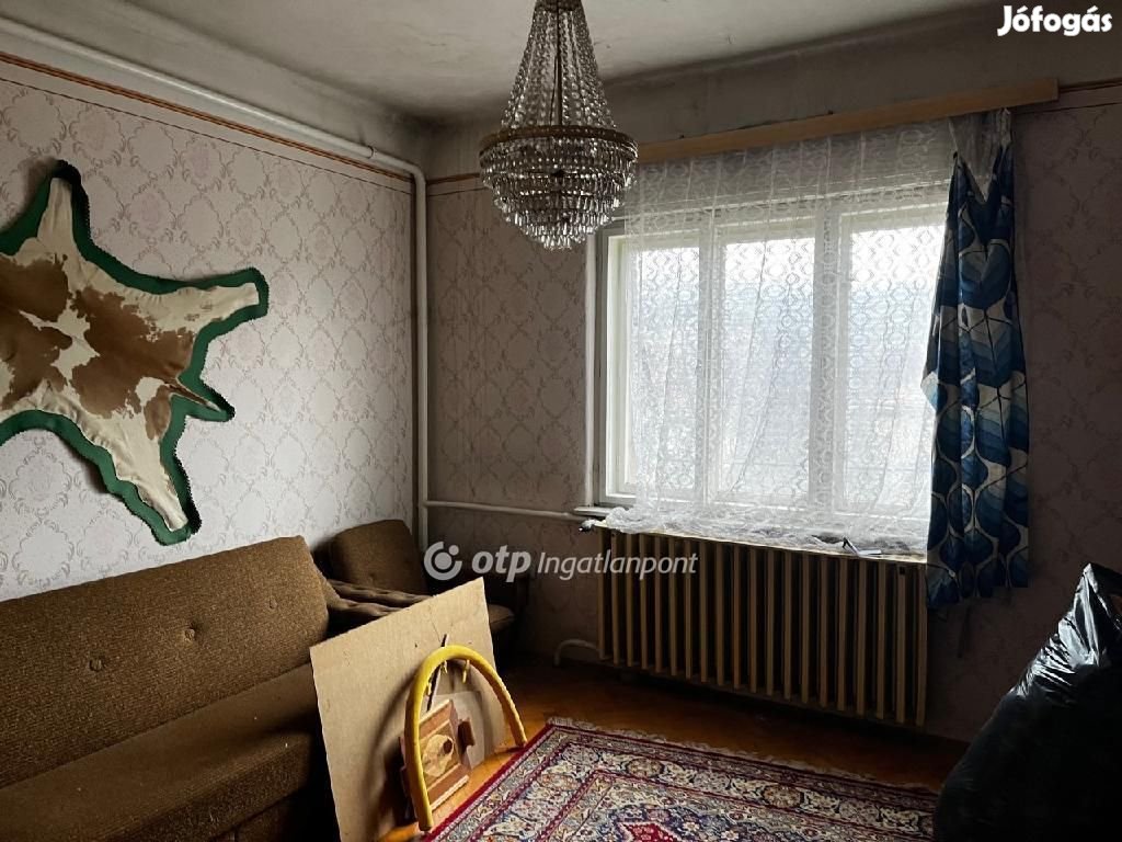 160 nm-es ház eladó Ostoros