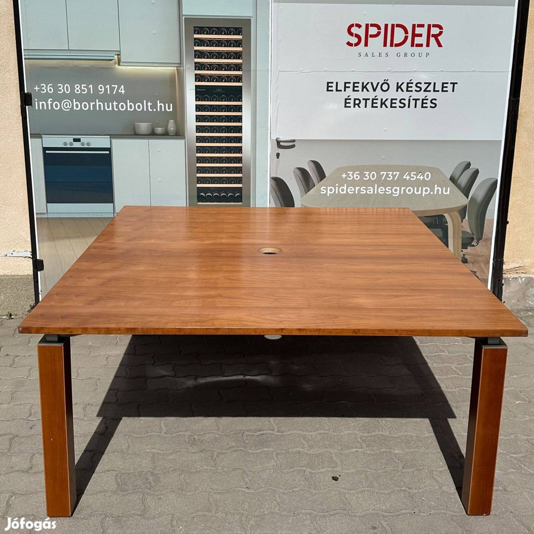 160x160 cm tárgyalóasztal, konferencia asztal, sötétbarna -