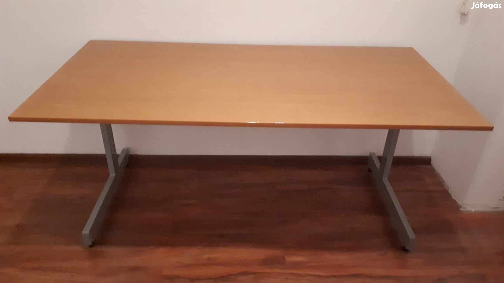 160x80 Ikeás asztaé