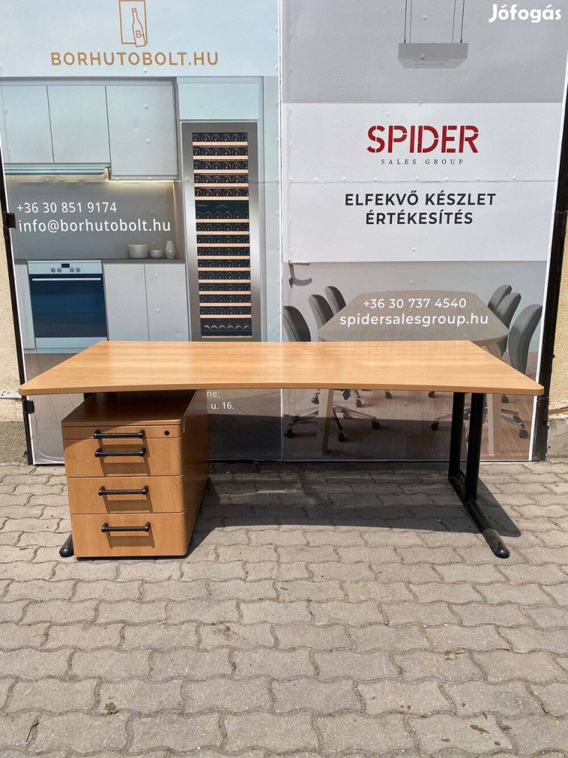 160x90cm homorú íróasztal, számítógépasztal, Steelcase - használt