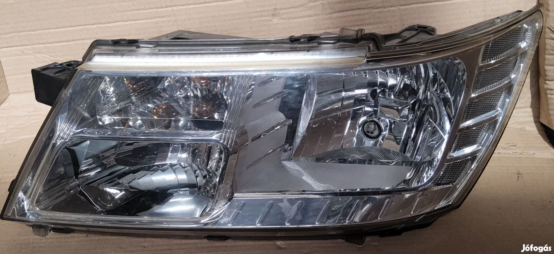 162453 Fiat Freemont 2011-2015 bal első fényszóró, magasság állító