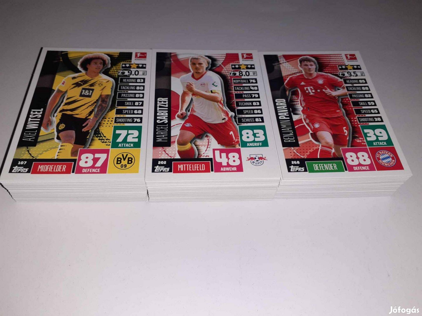 164 db különböző Match Attax focis kártya