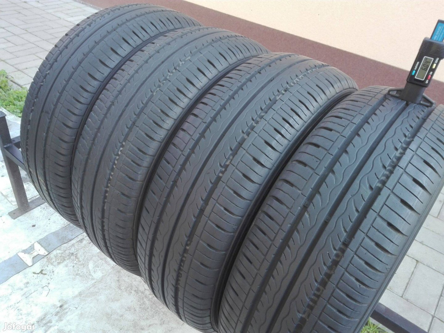 165/60R14 Kumho nyári gumi garnitúra 165/60 r14