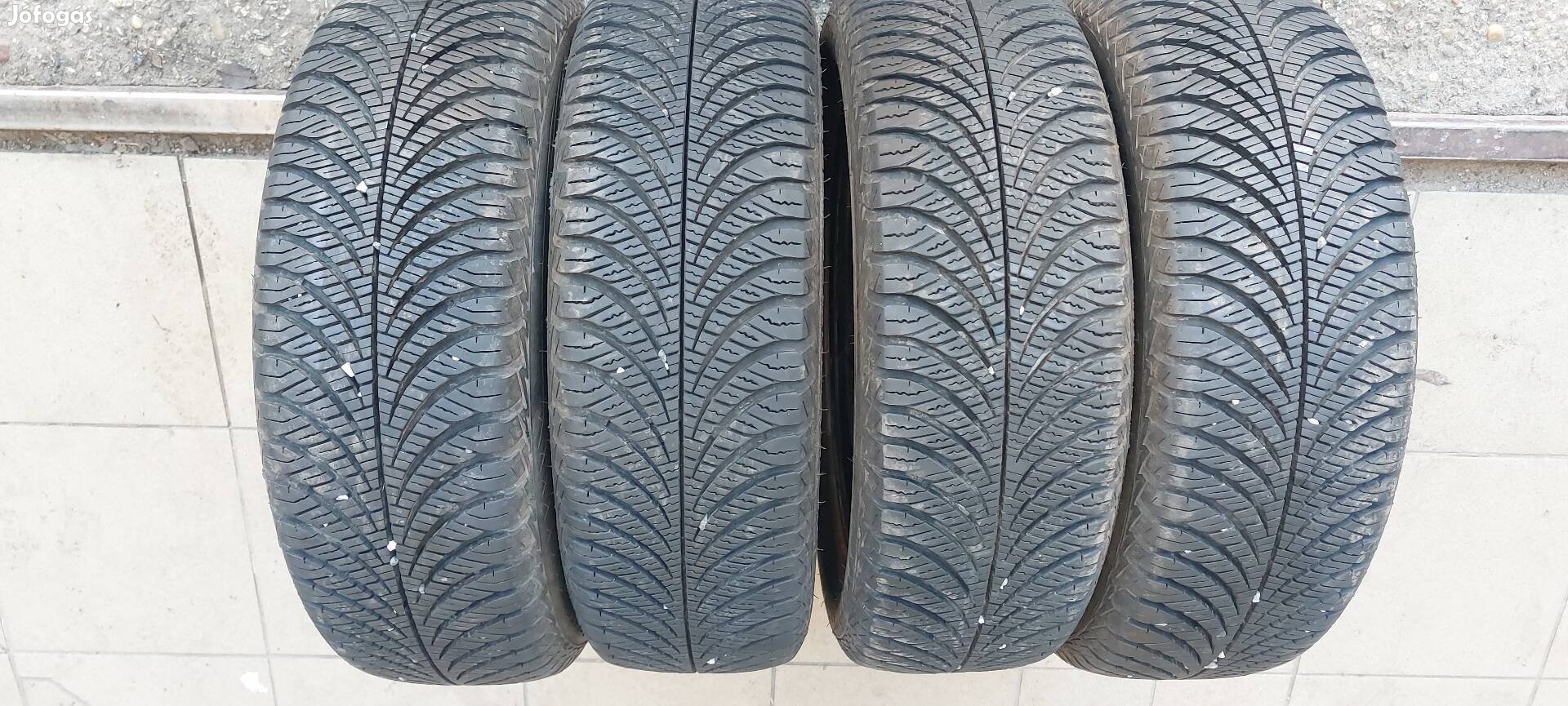 165/60R14" Goodyear 4 évszak 