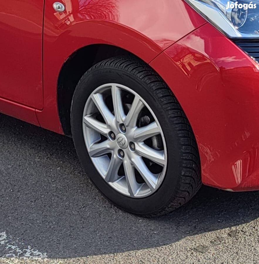 165/60 r15 Toyota Aygo Téligumi szett