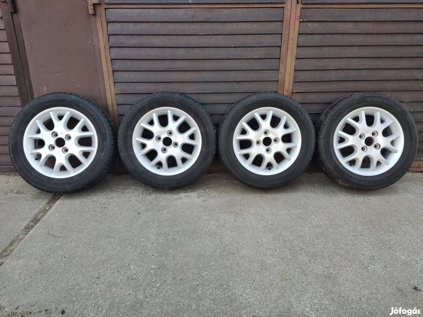 165/65 R14 Hankook nyári gumi 4x100 Suzuki alufelnivel eladó