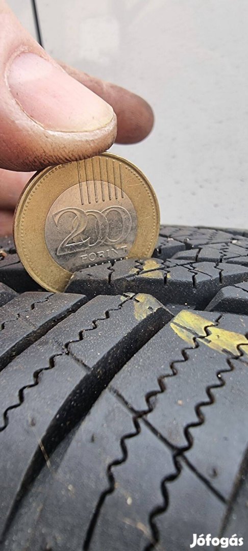 165/65 R15 téligumi