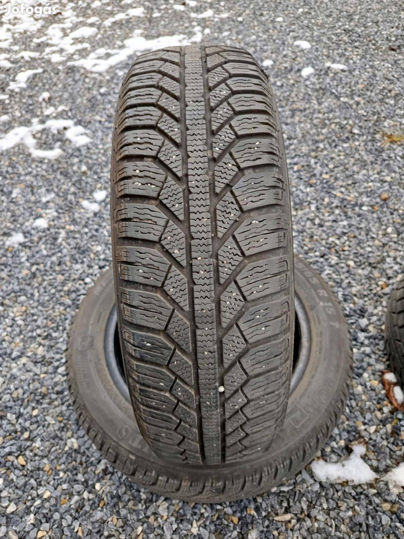 165/65 r15 4éves 80%os 2db Semperit téli gumi eladó