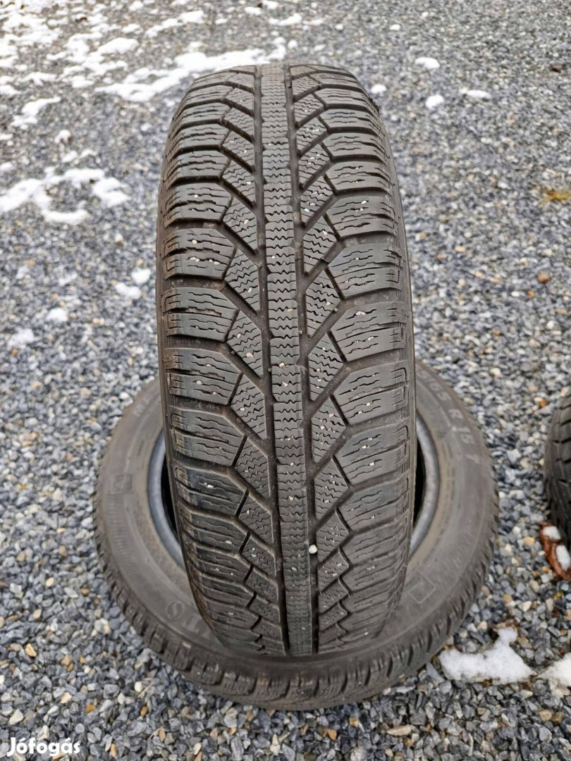 165/65 r15 4éves 80%os 2db Semperit téli gumi eladó