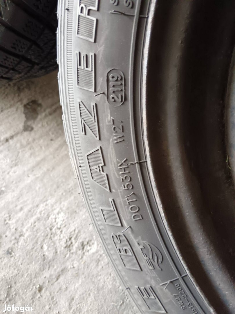165/65r15-ös téli gumi felnivel eladó. 