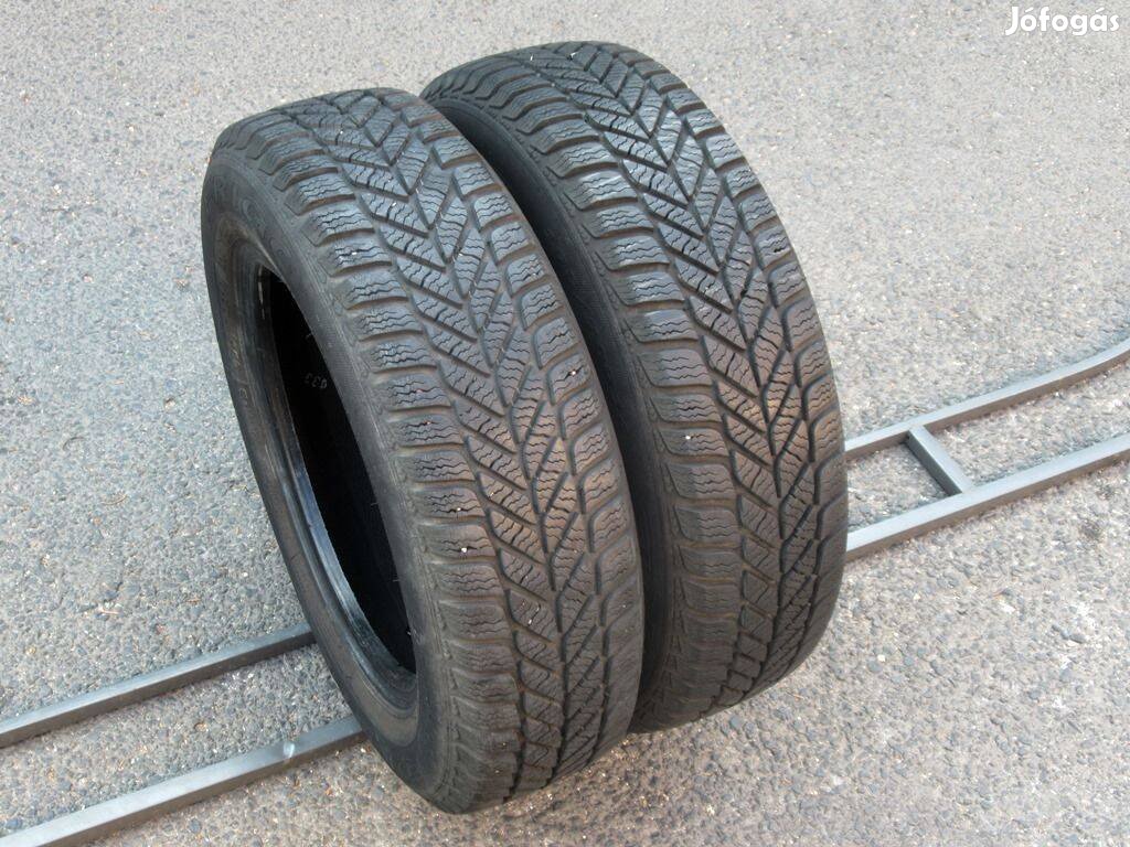 165/70R14 Debica Frigo olcsó idős téligumi pár 14" téli gumi