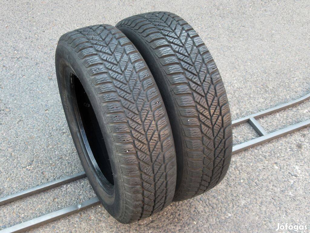 165/70R14 Debica Frigo olcsó idős téligumi pár 14" téli gumi