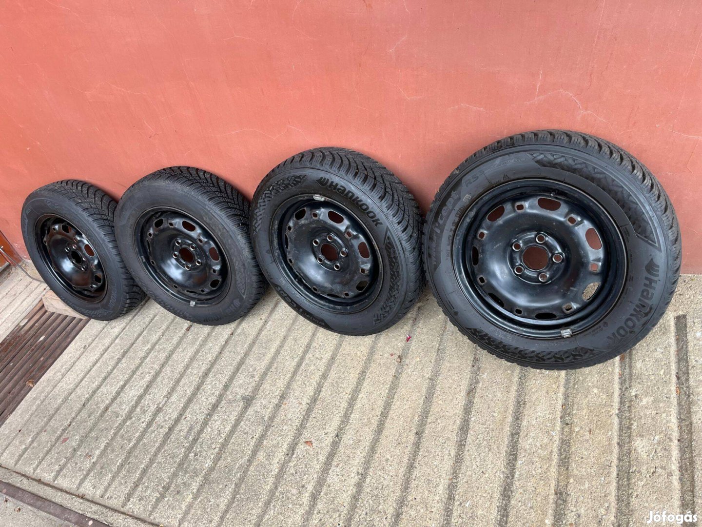 165/70R14 Hankook Winter icept RS3 Téligumi DOT:1722+ Lemezfelni