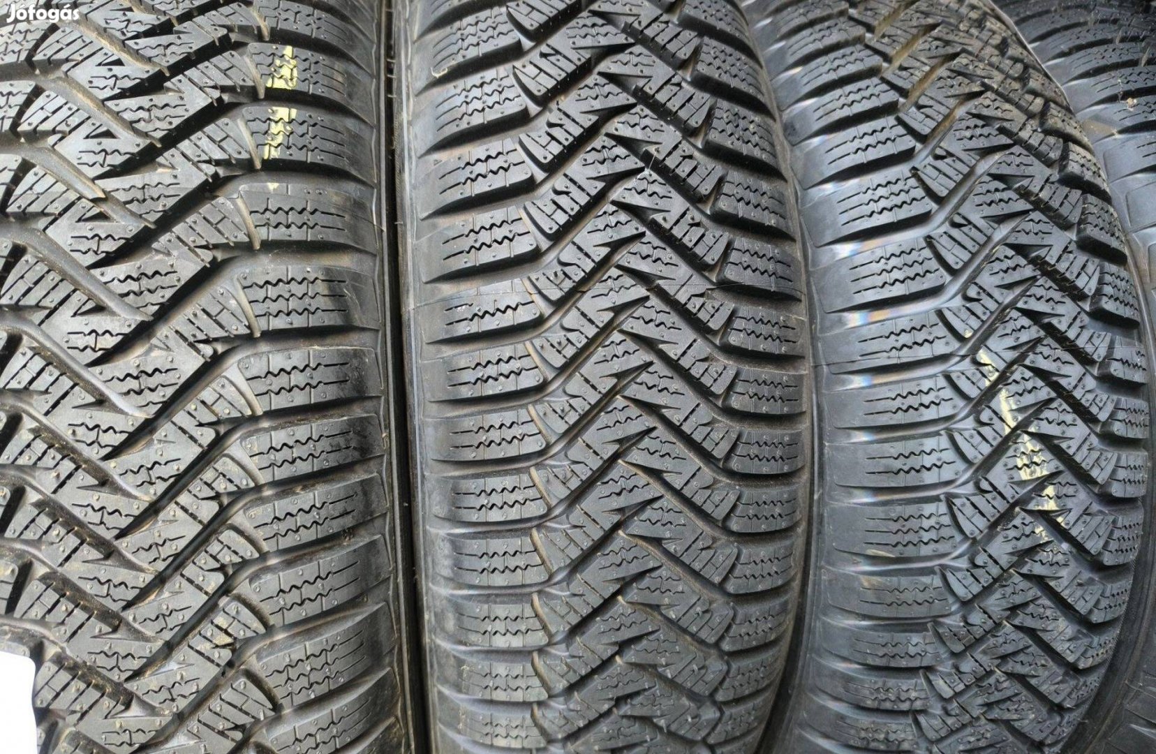 165/70R14 Új Laufenn téli gumi garnitúra 165/70 R14