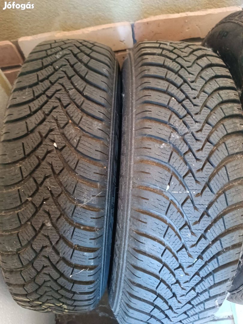 165/70R14 lemez felnin téli gumi garnitura + disztárcsa Ford Fiesta !