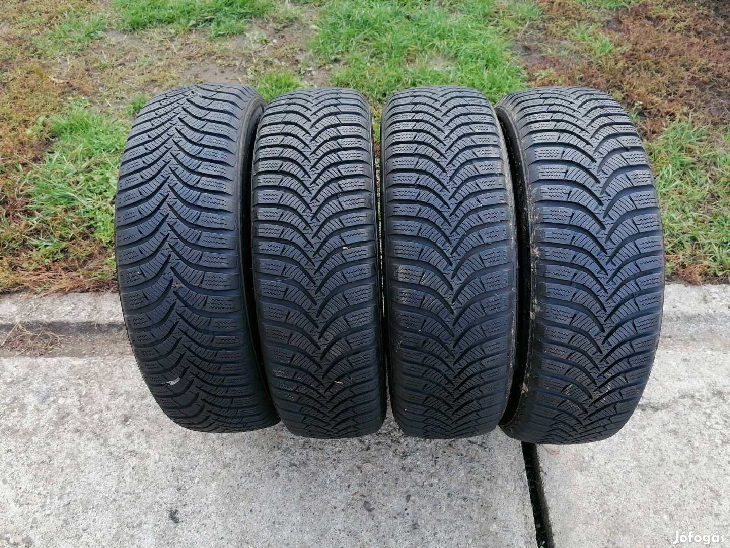 165/70 R14 - es Téligumi 