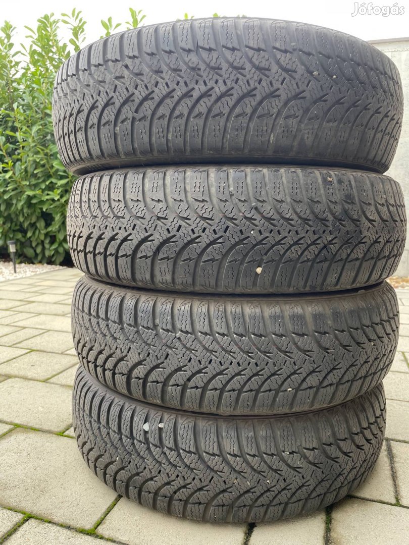 165/70 r14 Kumho téli gumi szett féláron eladó