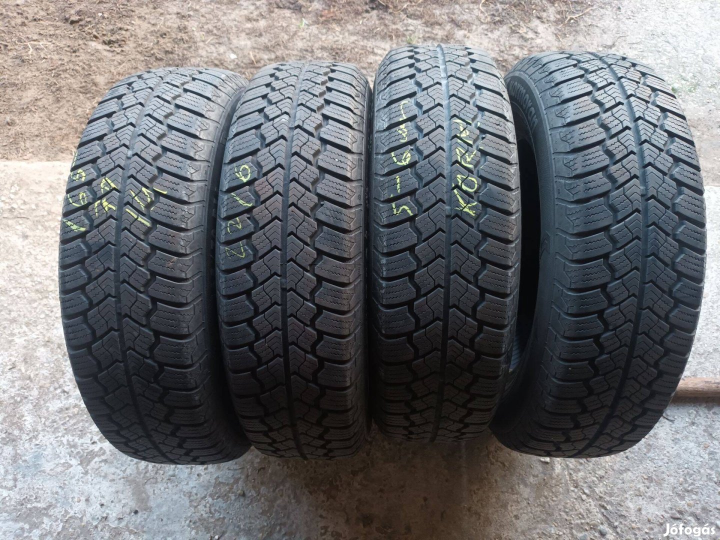 165/70r14 használt Kormoran téligumi 4db