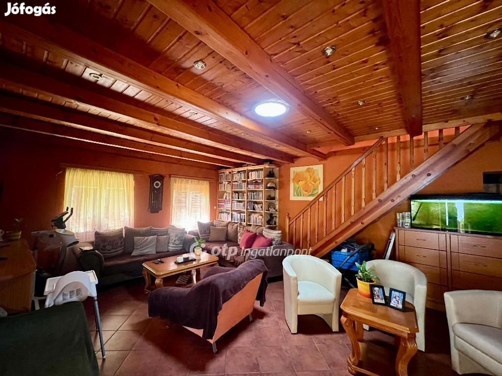 165 nm-es ház eladó Pilis