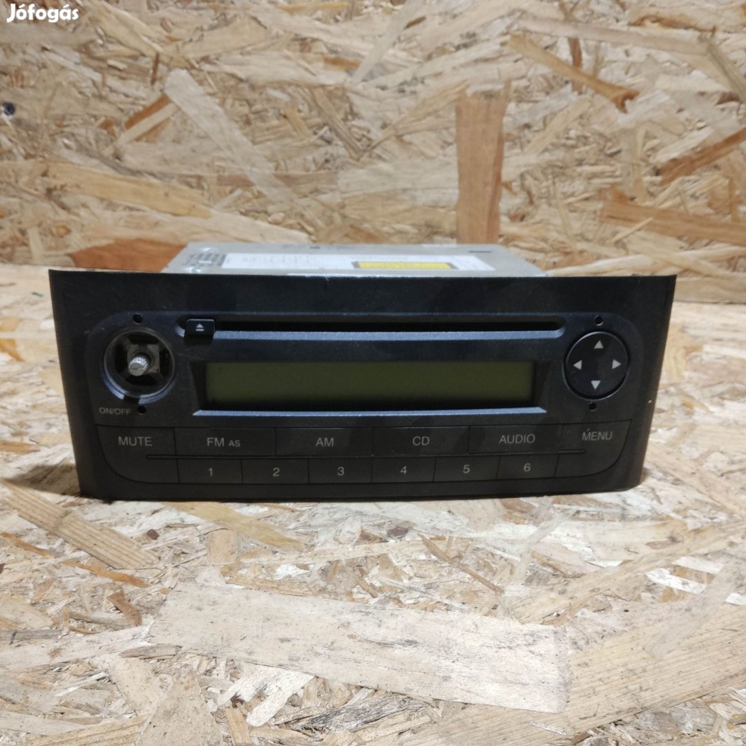167145 Fiat Grande Punto 2005-2009 Grundig Cd-s rádió. Kód nincs