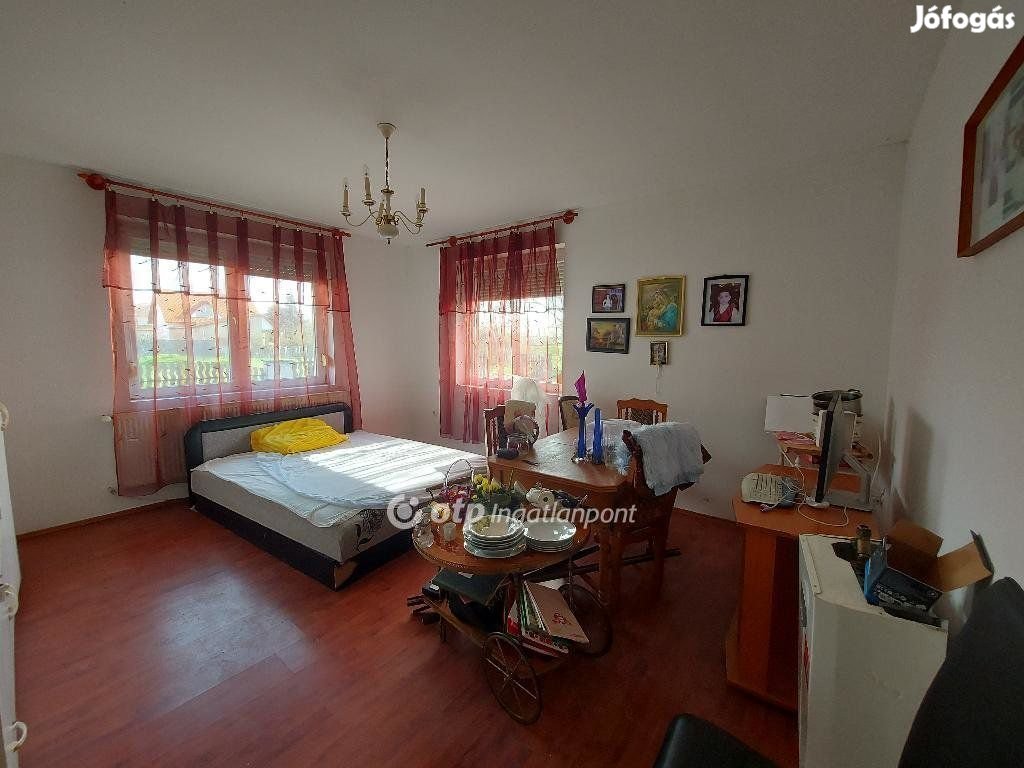 167 nm-es ház eladó Aszaló