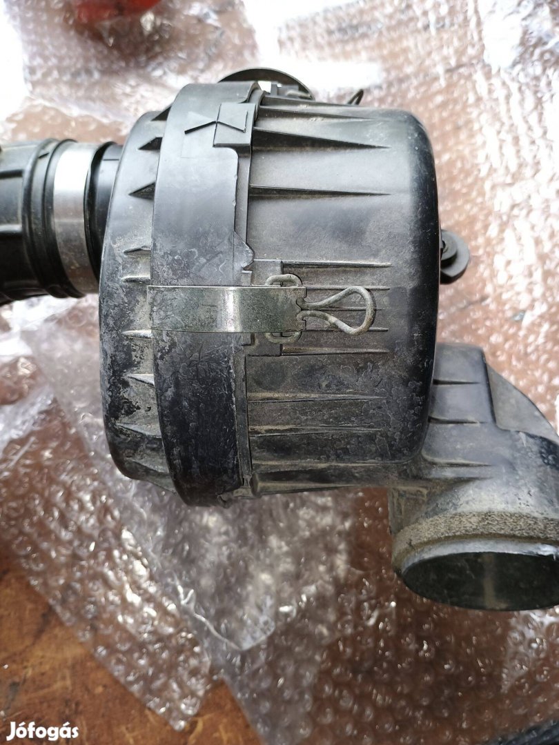 16V Suzuki levegőszűrőház komplett