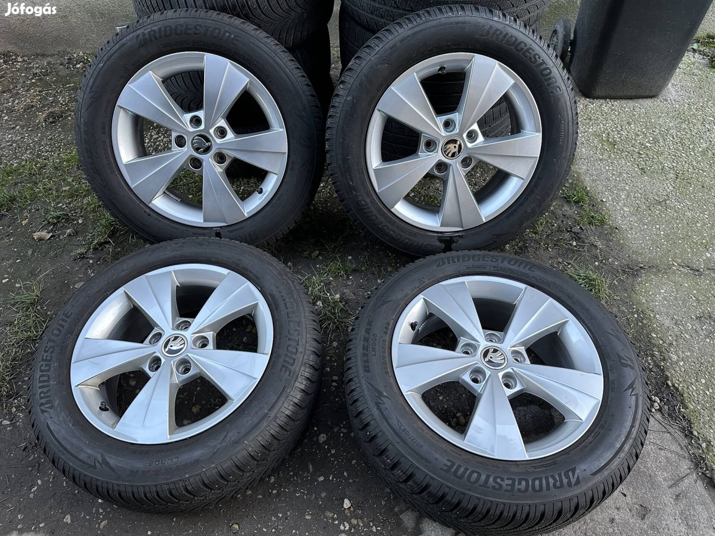 16 16" 5x112 Skoda Octavia alufelni felni 205/60 R16 téli gumi