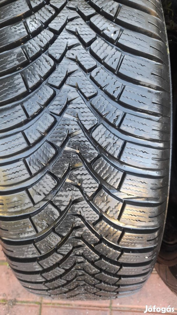 16 Ford lemez felni  téli gumival , gumi 215/60r16