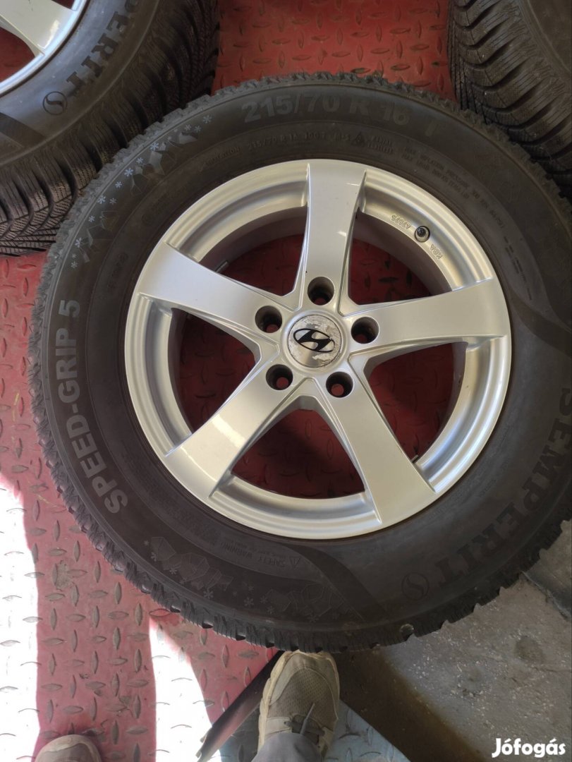 16" 16 5x114,3 215/70r16 semperit téli 140eft/4db