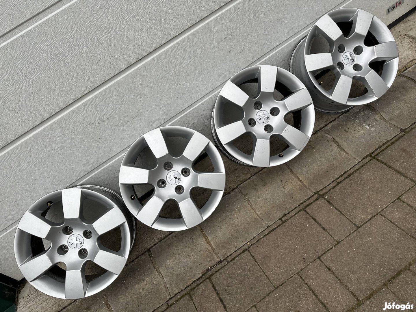 16" 4x108 7J ET29 Peugeot alufelni eladó! Gumival is!