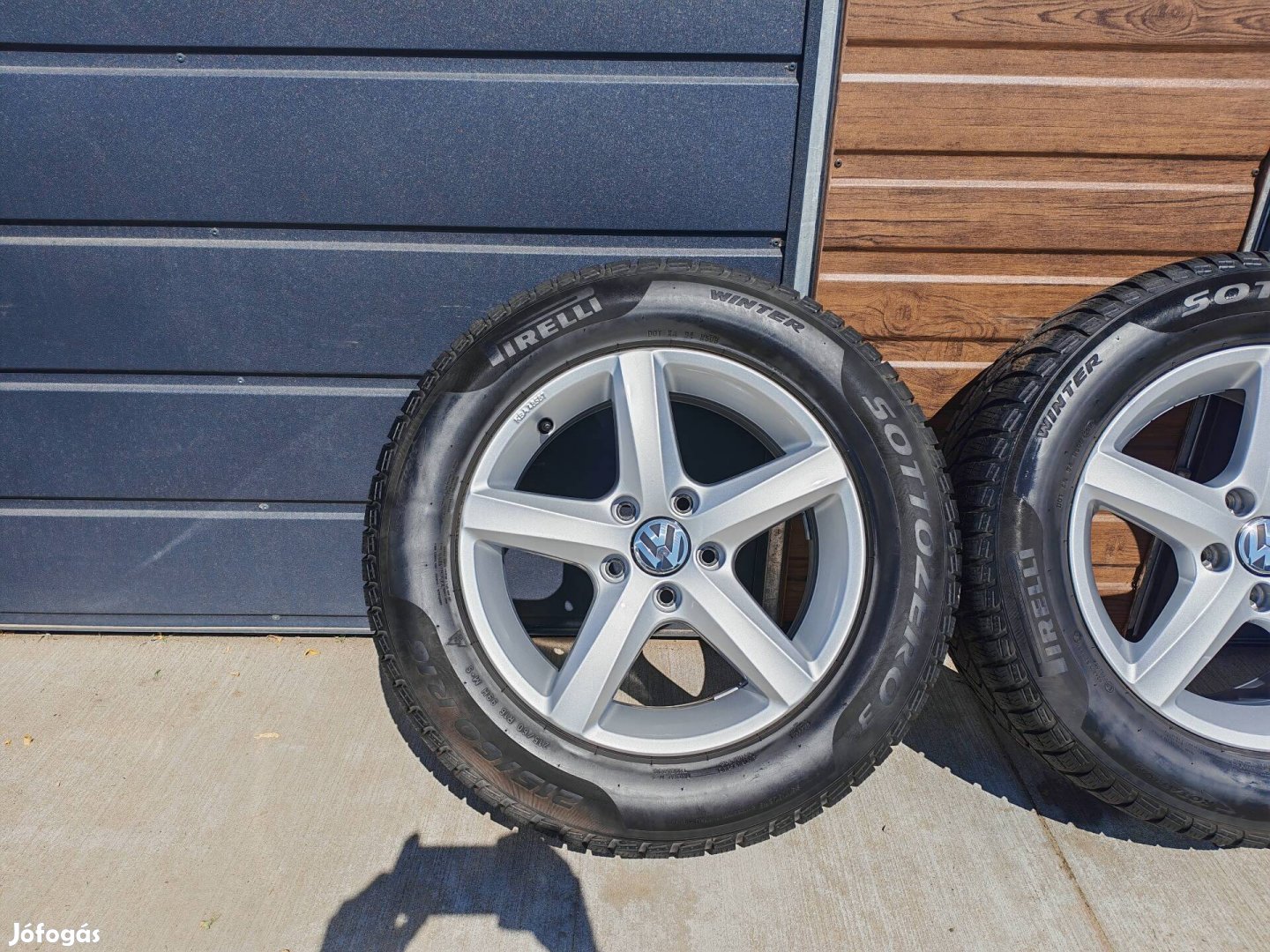 16" 5x112 VW "Aspen" Passat B8 gyári alufelni szett téligumikkal!