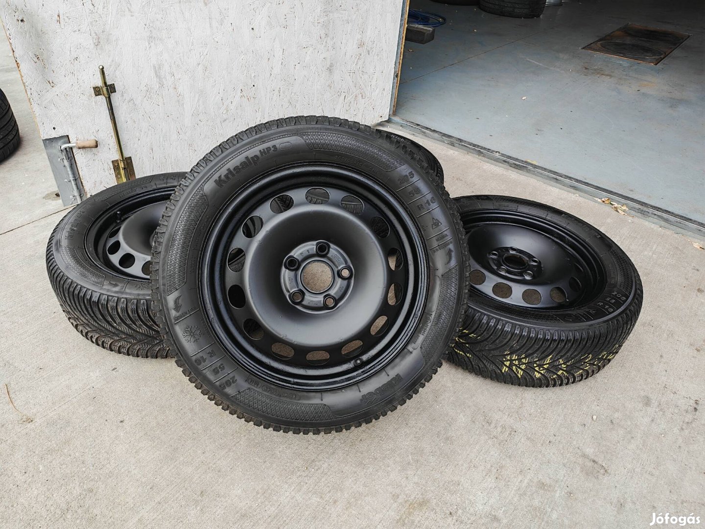 16" 5x112 VW, Audi, Seat, Skoda lemezfelni szett téligumikkal!