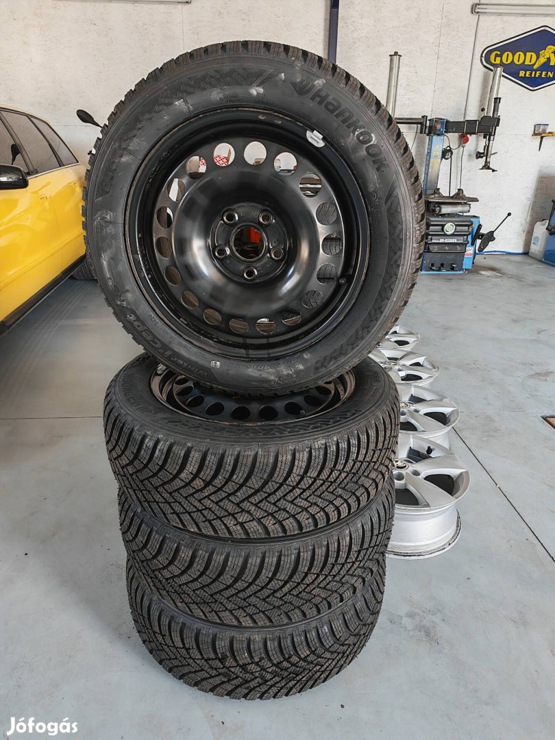 16" 5x112 VW, Skoda, Audi lemezfelni szett Új Hankook téligumikkal!