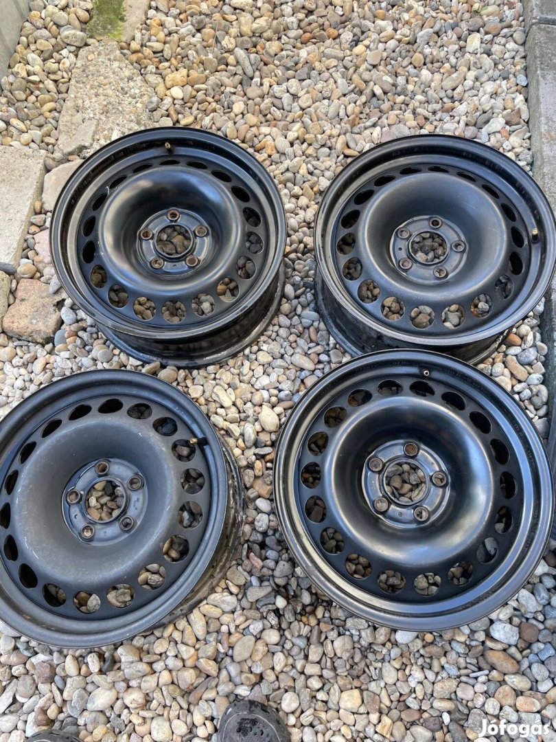 16" Audi lemezfelnik szép állapot 5x112 osztó, 66,5 mm agyra