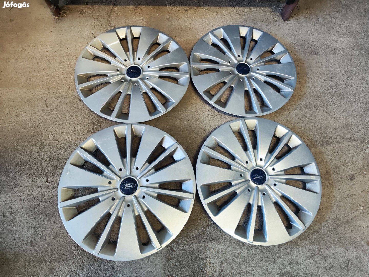 16" Gyári Ford Dísztárcsa 90Garage