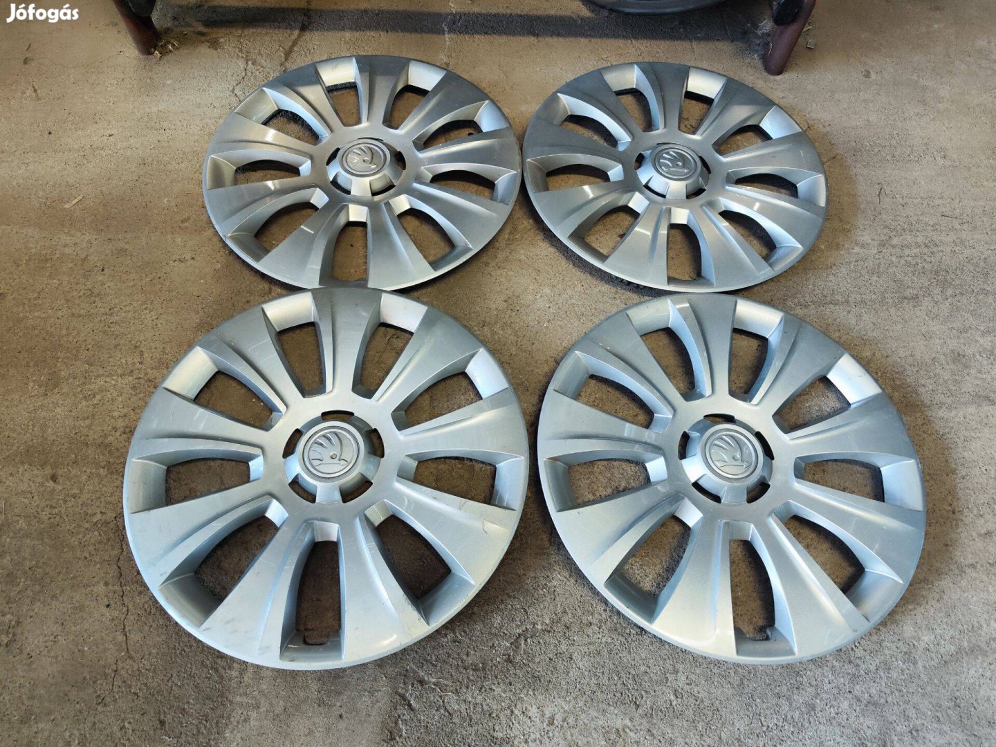 16" Gyári Skoda Dísztárcsa 90Garage