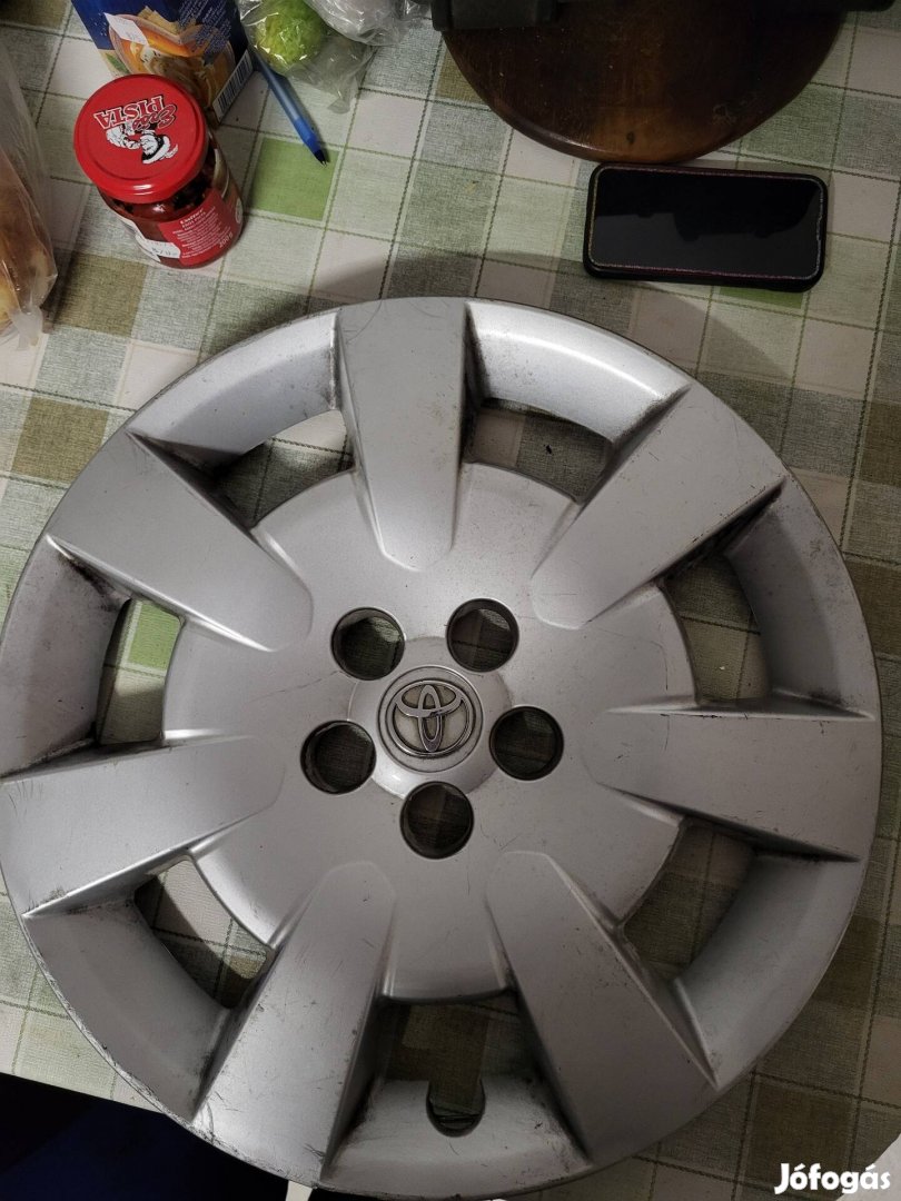 16" Toyota dísztárcsa eladó.