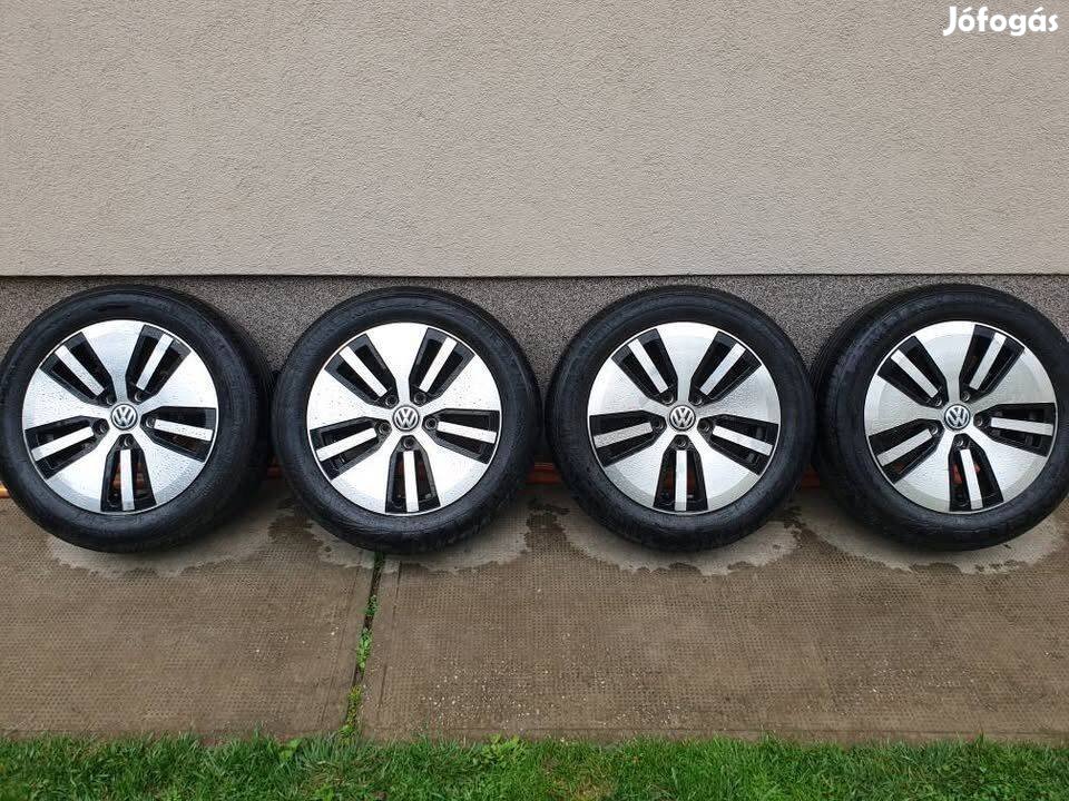 16" VW Astana gyári alufelnik, jó nyári gumikkal szerelve!