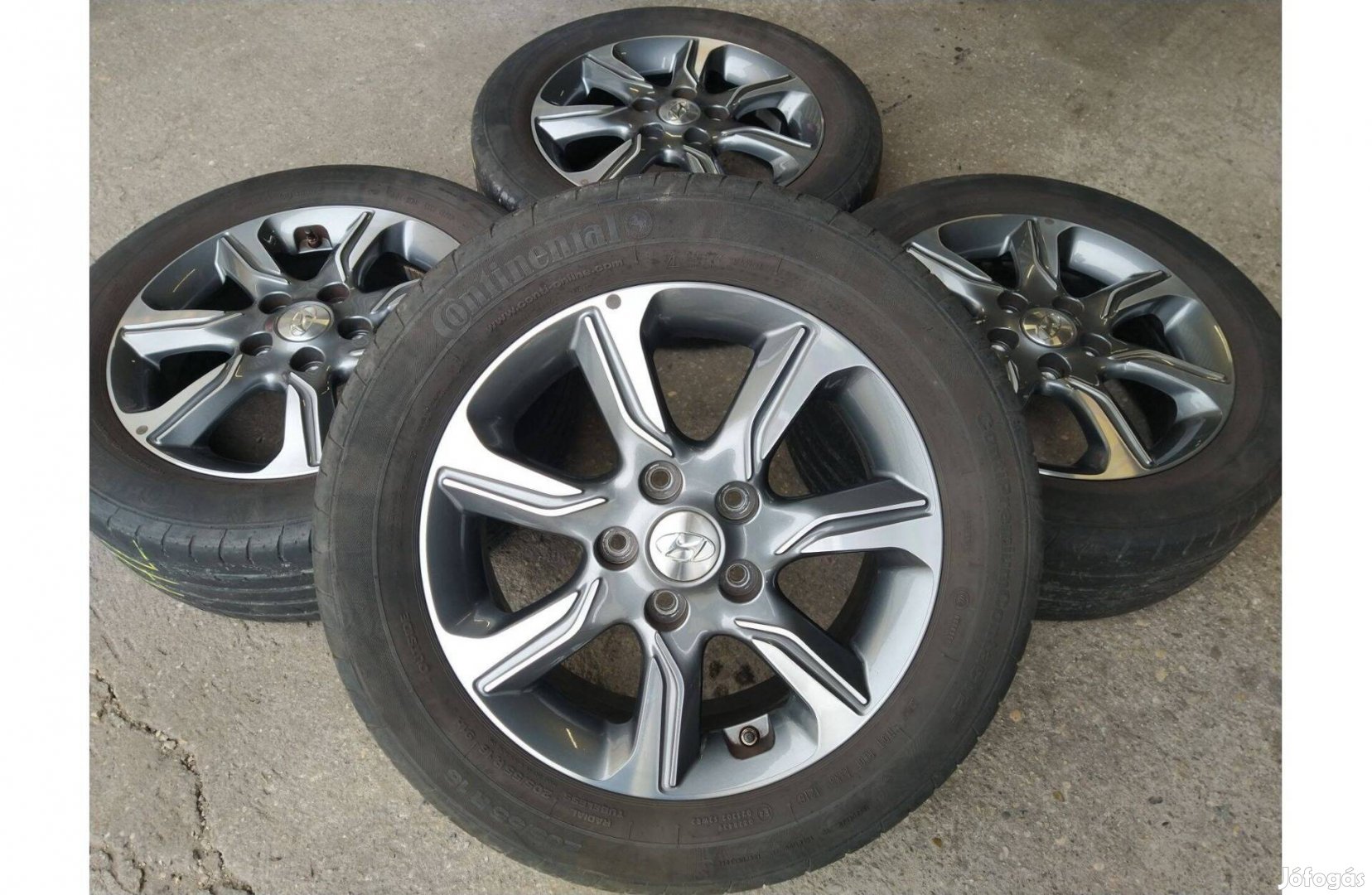16" gyári Hyundai IX20 alufelni Tpms szenzorok 5x114,3 nyári gumi