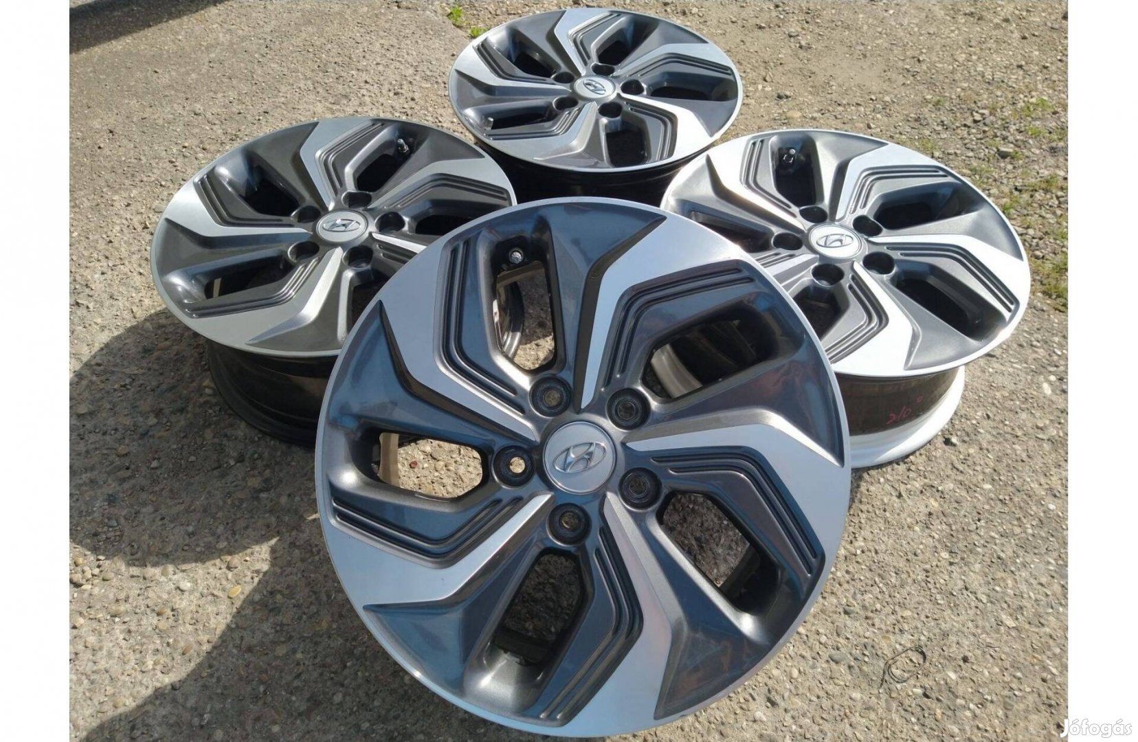 16" gyári Hyundai Kona alufelni Tpms szenzoros szelep 5x114,3