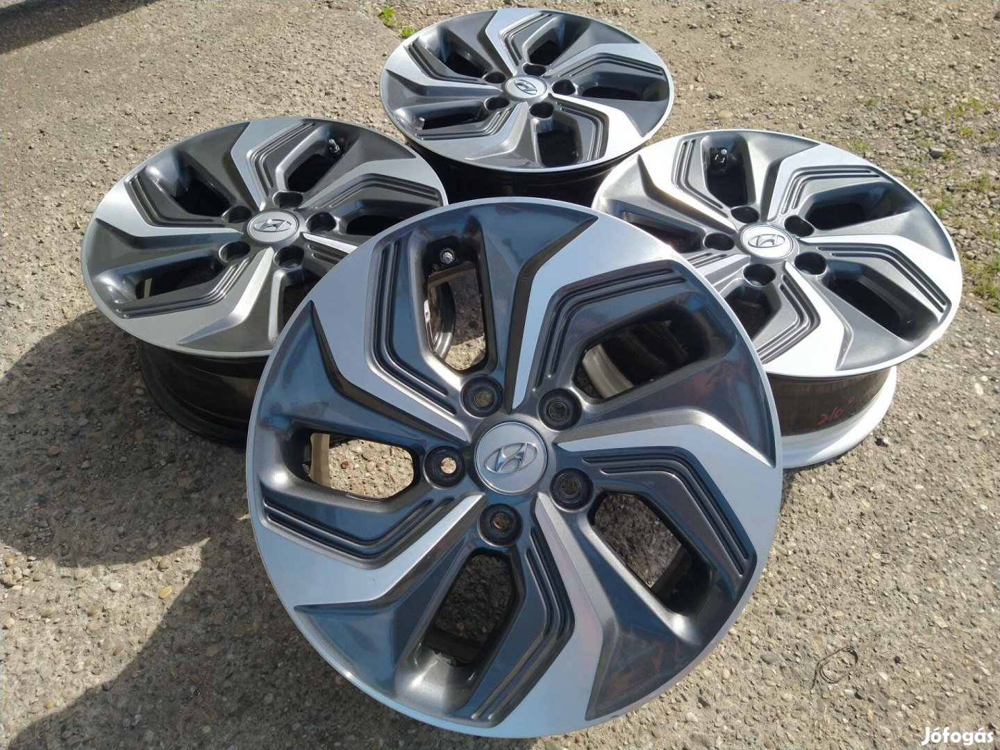 16" gyári Hyundai Kona alufelni Tpms szenzoros szelep 5x114,3