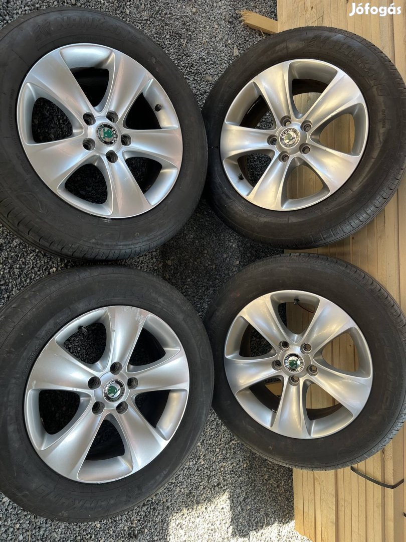 16" gyári Skoda Yeti alufelni nyári gumival