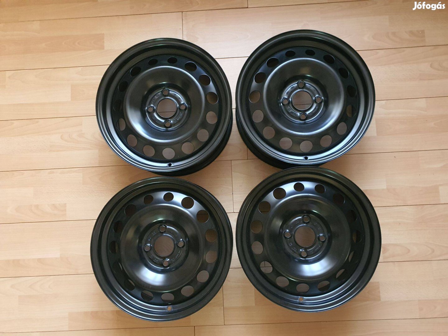 16"-os 4 x108 Ford Ecosport gyári lemezfelni
