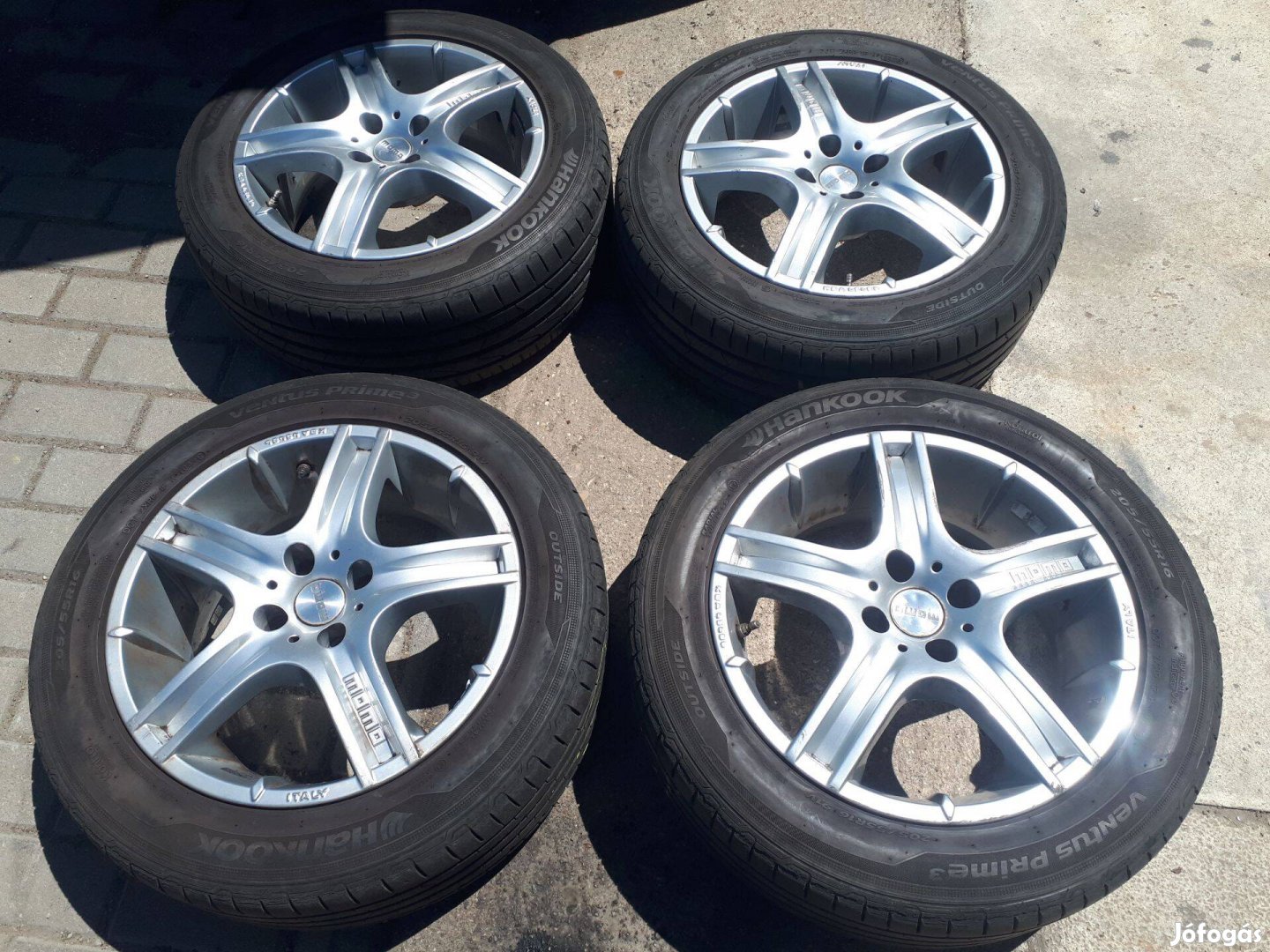16"-os 4x100 -as alufelni garnitúra 205/55R16 nyárigumikkal eladó