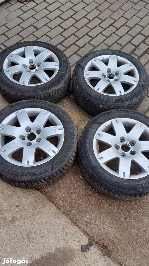 16"-os 5x112-es alufelni garnitúra 205/55R15 téligumival eladó