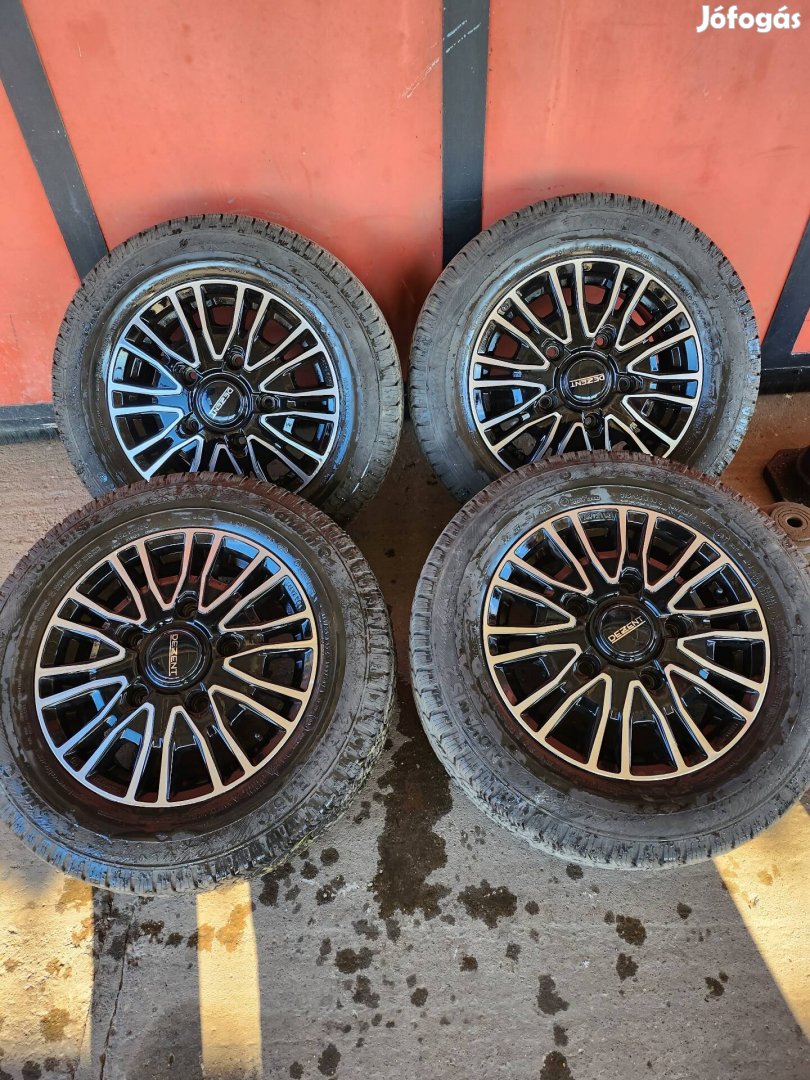16"-os Ford Transit Custom Téli kerékgarnitura.