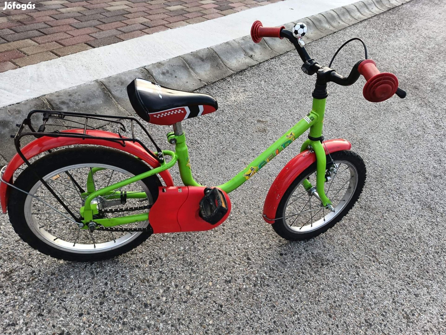 16"-os gyermek kerékpár 