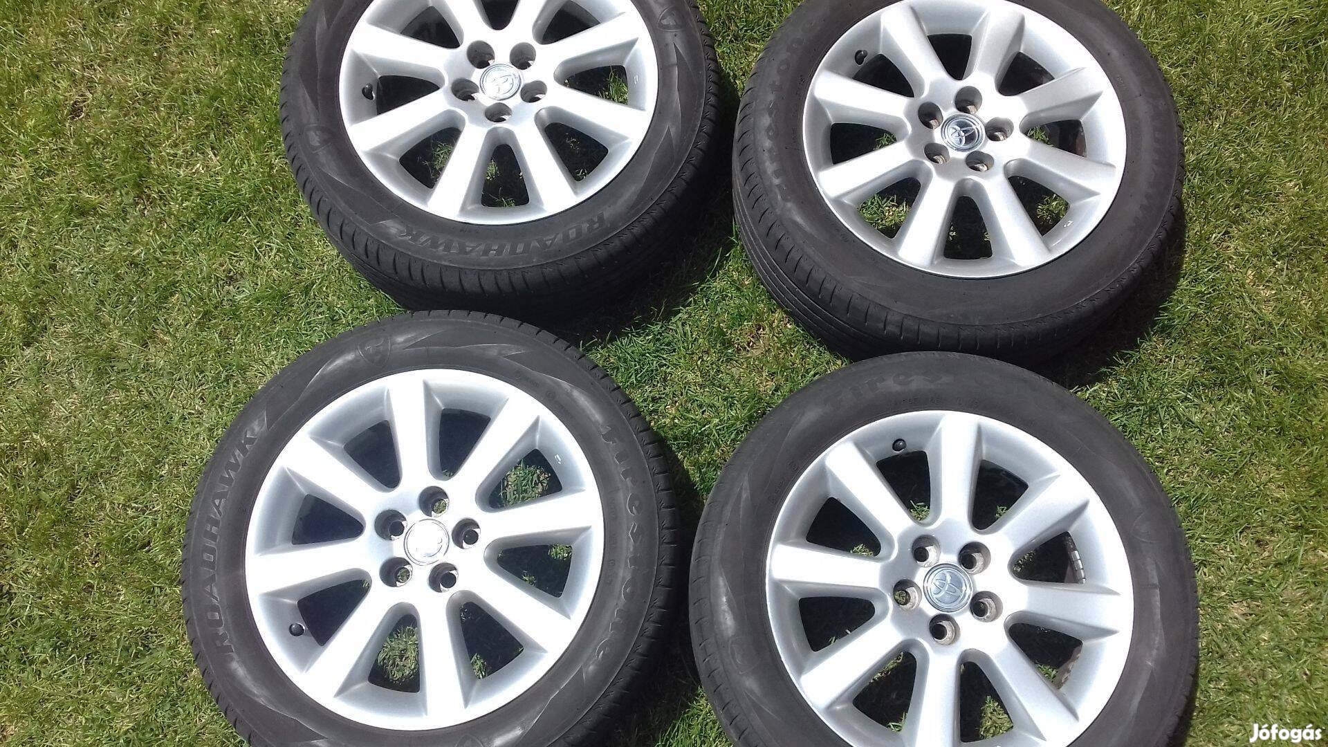 16 col 5x100 gyári Toyota alufelni nyári gumikkal