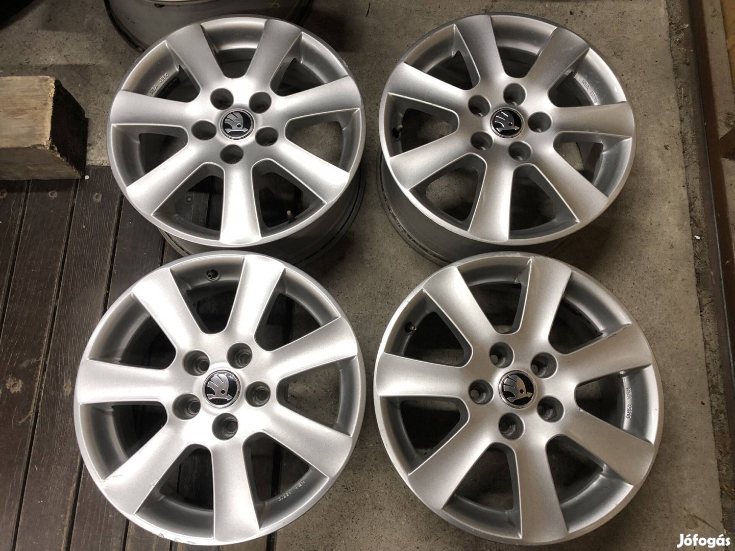 16 col Skoda, Audi, Seat, VW, Mercedes 16 colos