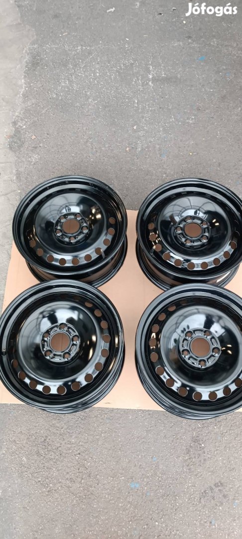 16 colos, Ford acél felni 5x105 ET50